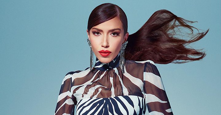 Burcu Güneş’ten ‘Her Şeye İnat Gülümse’