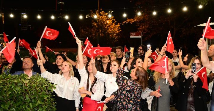 Kelebek Mutfak, Cumhuriyetimizin 100. Yılını coşku ile kutladı
