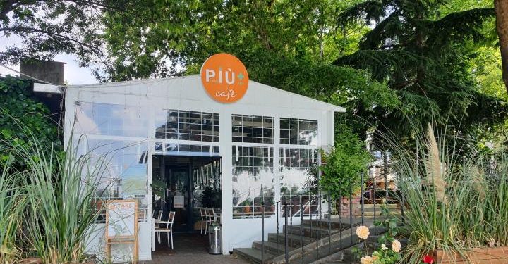 Sanat ve yeşilin verdiği huzur Piu Art Cafe’de buluşuyor