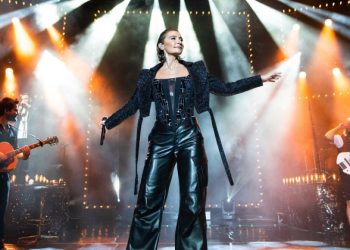 Sıla hayranları yağmur çamur dinlemedi