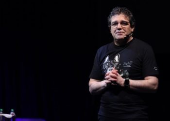 ‘Doktor Ali Kerim ile Estetik Sohbetler’ seyirciden tam not aldı