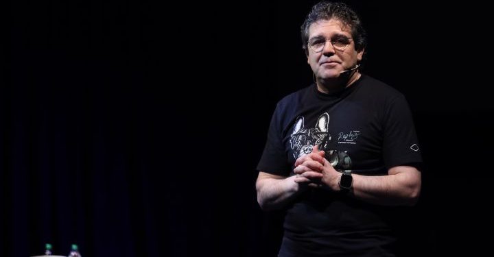 ‘Doktor Ali Kerim ile Estetik Sohbetler’ seyirciden tam not aldı