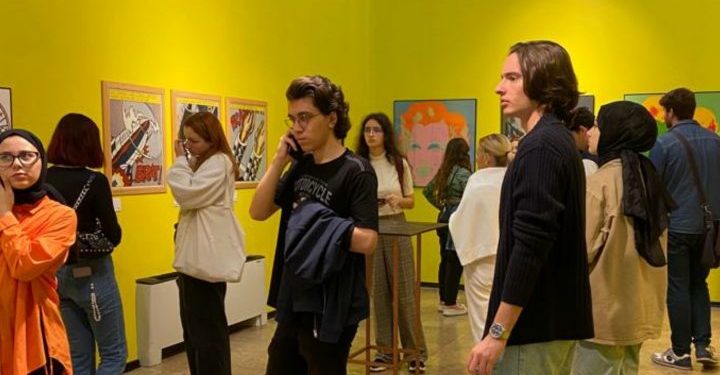 Andy Warhol sergisine büyük ilgi