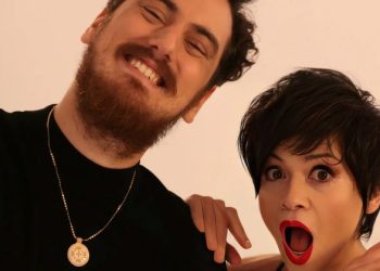 Aydilge ve Evrencan’dan ‘Sahte Öpüşler’