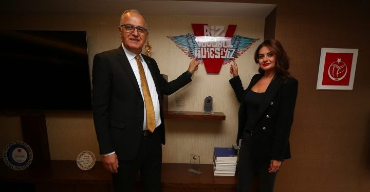 Astroloji yazarımız Başak Bağlı, Türkiye Voleybol Federasyonu Başkanı Mehmet Akif Üstündağ’ın doğum haritasına baktı ve çok özel bir röportaja imza attı