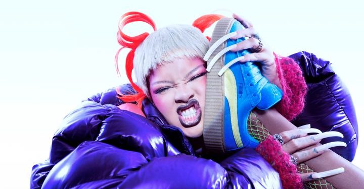 Rihanna’nın Creeper’ı geri döndü