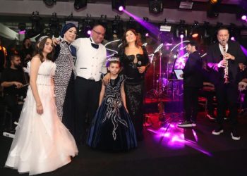 Minik Ömer’in sünnetinde yıldızlar sahne aldı