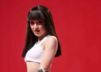 Melis Fis’in ilk albümü ‘Melodram’ yayında