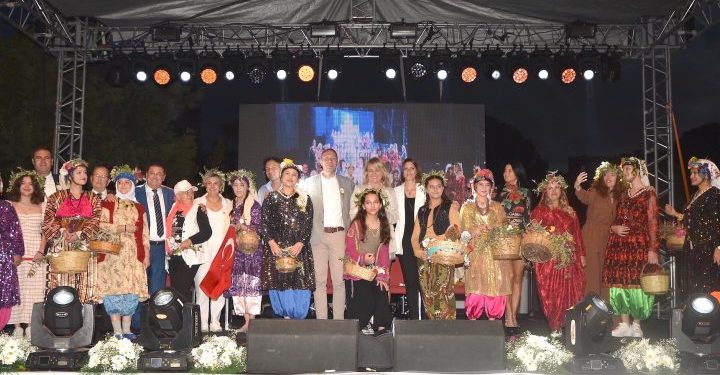 Muğla Milas’ta ‘Zeytin Hasat Şenliği’nin dokuzuncusu gerçekleşti