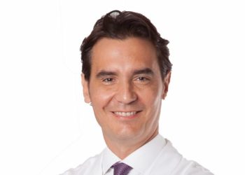 Göz Hastalıkları Uzmanı Doç. Dr. Efekan Coşkunseven, az bilinen ama ülkemizde çok görülen bir hastalık olan Keratokonus’u anlattı