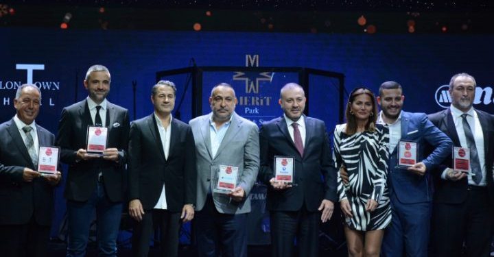 ‘Quality Yeni Yıl Daveti’mizde desteklerini esirgemeyen sponsorlarımıza ‘Teşekkür Plaketi’