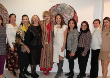 TOÇEV Kurucusu Ebru Uygun’dan yeni sergisi ‘Metanoya’ya renkli açılış