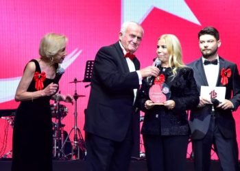 Türkan Şerbetçi, Cahide Palazzo’yu Böbrek Vakfı’nın Cumhuriyet Balosu için açtı