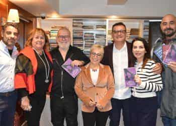 Ayşe Erbulak’ı, ‘Dokuz Oda Cinayetleri’nin lansmanında dostları yalnız bırakmadı