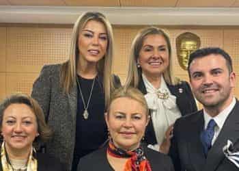 TUDİP Yönetim Kurulu üyelerine teşekkür plaketi