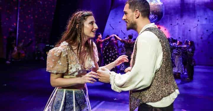 ‘Aşık Shakespeare’, depremden etkilenen TOÇEV çocuklarına umut ışığı oldu