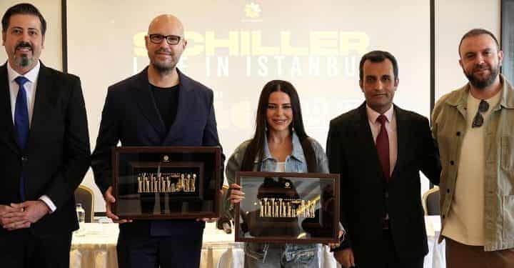 Simge ve Schiller’den birlikte konser sürprizi
