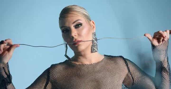 Beste Açar, babası Kayahan’ın hayatını anlatan film projesiyle ilgili konuştu