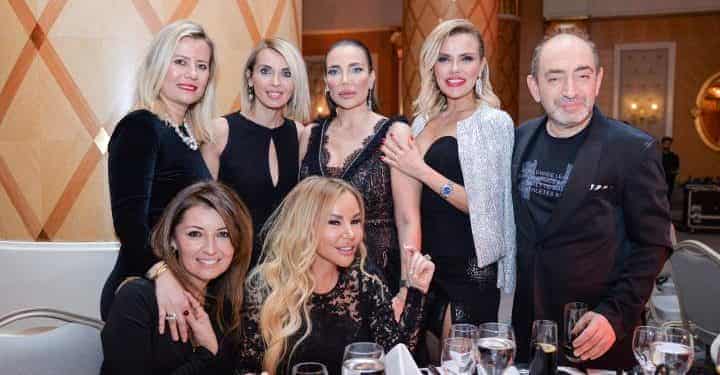 Aslı Aydın’a Deha Derneği’nden teşekkür plaketi