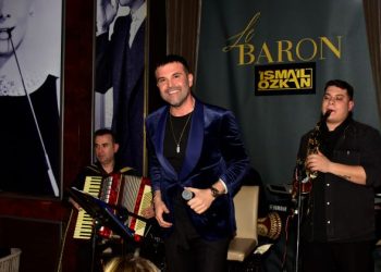 İsmail Özkan, Zorlu Center’da bulunan Le Baron’da muhteşem bir geceye imza attı