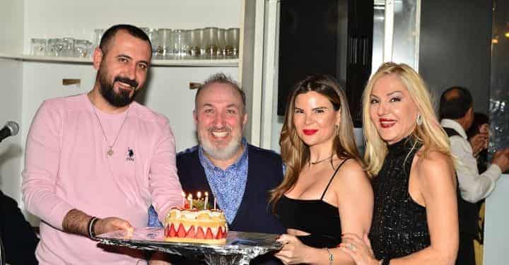 Uğur Batur, Kireçburnu’nda dostlarını ağırladı