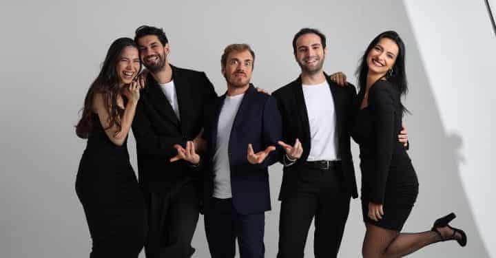 Nos Tiyatro, Verona Çıkmazı oyunu ile ilk büyük ödülünü aldı
