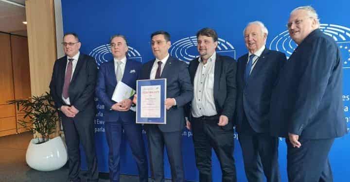 AK Parti İstanbul Milletvekili Serkan Bayram: Barış istiyoruz, engelsiz bir dünya ve engelsiz bir Türkiye istiyoruz.