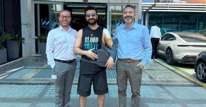 Evinin bahçesinde düşüp omuzunu kıran Hasan Can Kaya taburcu edildi