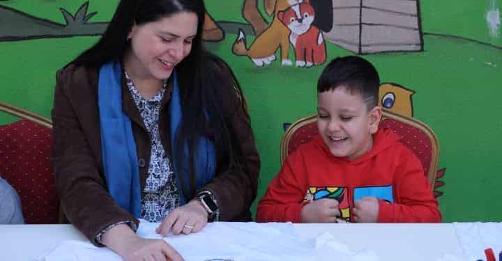 Kiğılı, ‘Sevgiyle Renklenen Kalpler’ tişörtleri ile Otizm farkındalığını arttırmayı hedefliyor