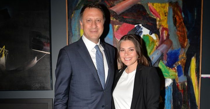 QNB Finansbank sanat eserleri koleksiyonu iş ve sanat dünyası ile buluştu