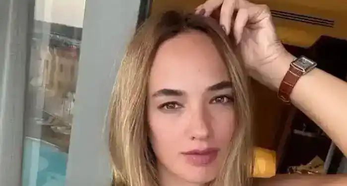 Güzel oyuncu Seda Bakan da kemer sıkma politikalarına başladı