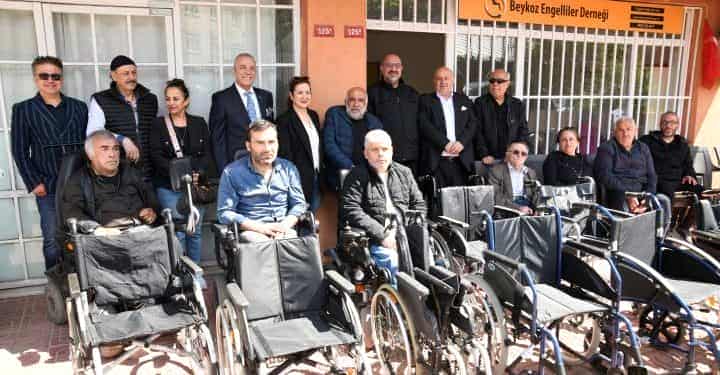 Almanya’da Engelsiz Yaşam Derneği’nin bağışçılardan topladığı bir TIR dolusu tekerlekli sandalyele sahiplerine kavuştu