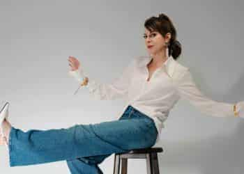 İpek Tuzcuoğlu’ndan sevenlerine şiir kitabı müjdesi