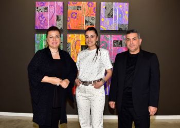 Ekspresyonist sanatçı Ezgi Güneştekin, ilk kişisel sergisi ‘How u Feel’ ile DG Art Project’te sanatseverlerle buluştu