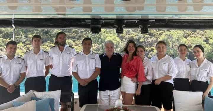 Cemiyet hayatının ünlü isimlerinin bayram tatili rotası Ege oldu