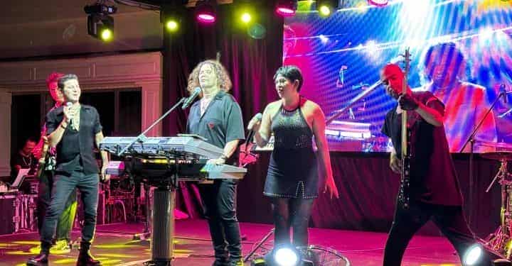 Azka Otel ‘Yaz Konserleri’ne İskender Paydaş ile start verdi