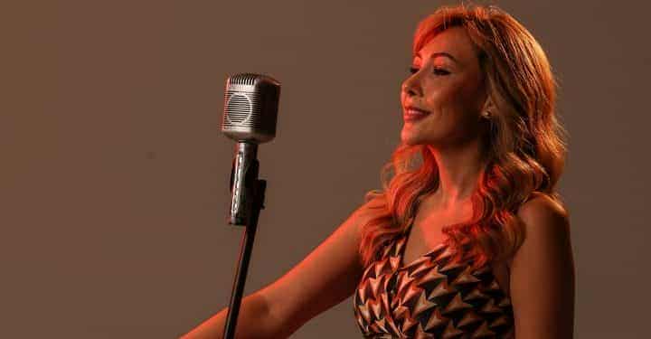 Çiğdem Çelik’in ‘Mavi’si yayında