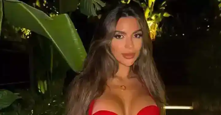 Ekin Su Cülcüloğlu tatil rotasını Bodrum’a çevirdi