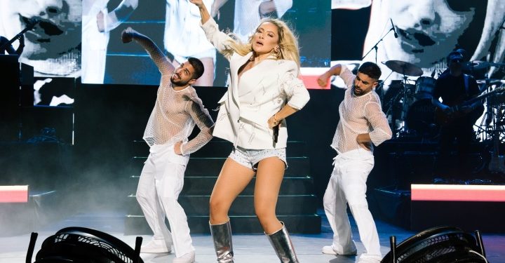 Bodrum’da Hadise izdihamı