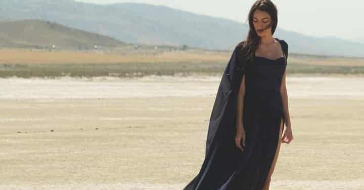 Dilan Çiçek Deniz, Tuz Gölü’nde kamera karşısına geçti