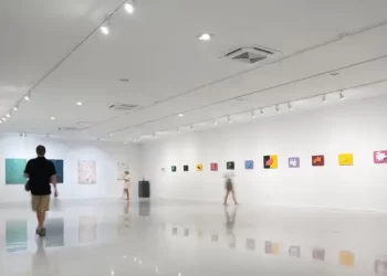 ‘Doğu-Batı Divanı’ Taksim Sanat’ta sanatseverlerle buluşuyor