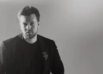 Amor Gariboviç, merakla beklenen ‘Phoenix Bloom’ koleksiyonunu Venedik’te görücüye çıkarıyor