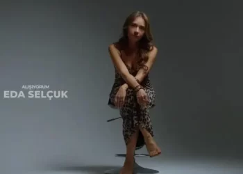 Beyaz yakalı müzisyen Eda Selçuk’tan: Alışıyorum