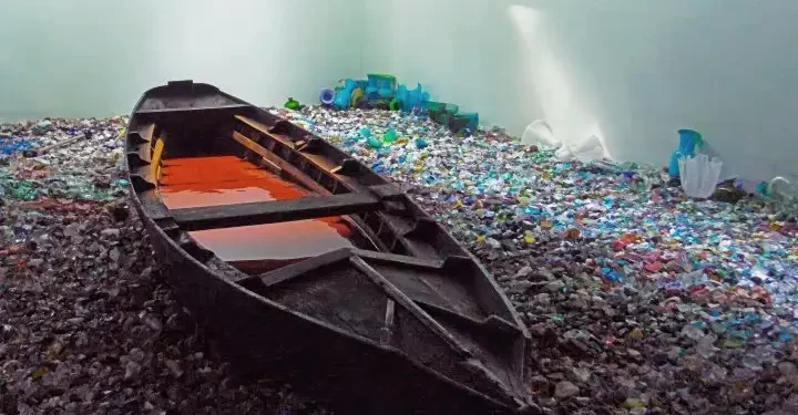 ‘Karaya Çıkmak Yasaktır’ ve ‘Islak Zemin’ zemin sergileri Arter’de sanatseverlerle buluşuyor