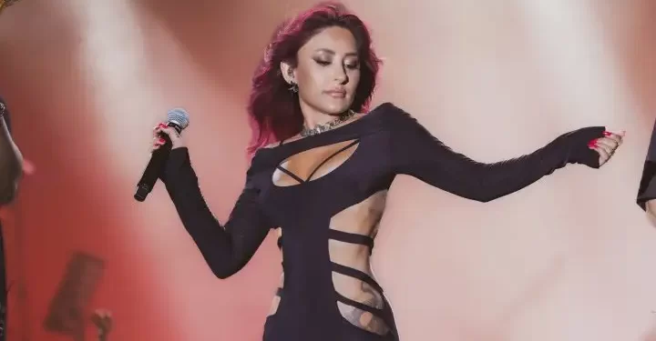 Melek Mosso, Merit Park Hotel’de unutulmaz bir geceye imza attı