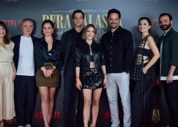 Pera Palas’ta Gece Yarısı’nın ikinci sezon lansmanı ekiple birlikte gerçekleştirildi