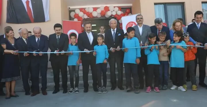 PwC Türkiye ve Türk Eğitim Vakfı’ndan Hatay’da eğitime büyük destek