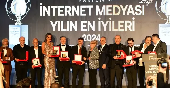 magazinci.com’un ödül gecesinde ünlü isimler bir araya geldi