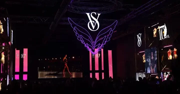 Victoria’s Secret, Türkiye’deki 10. yılını büyüleyici bir geceyle kutladı