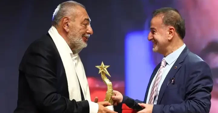 Reha Muhtar’a ‘Yaşam Boyu Onur’ ödülü